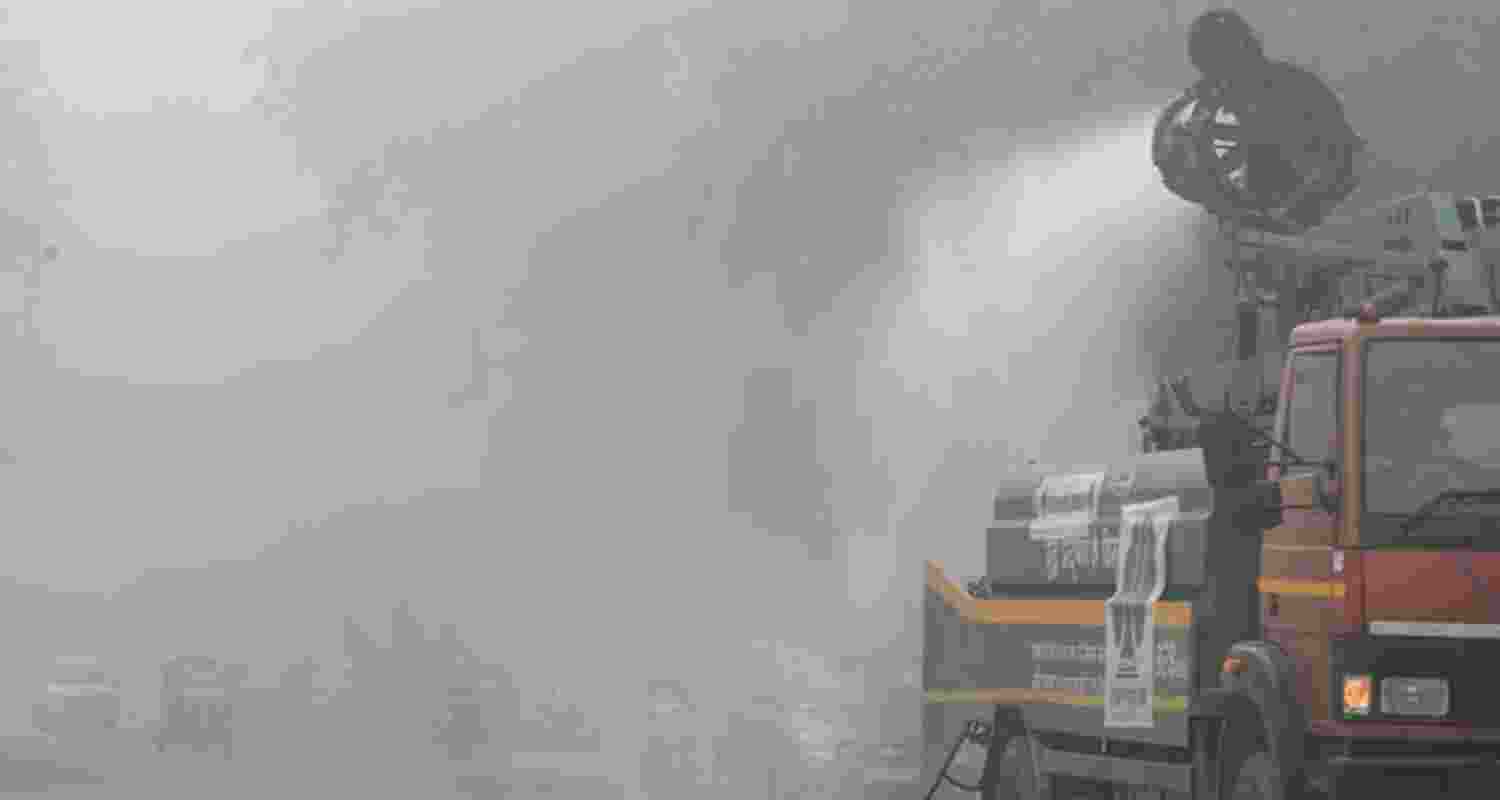 Delhi air pollution. Delhi air pollution.