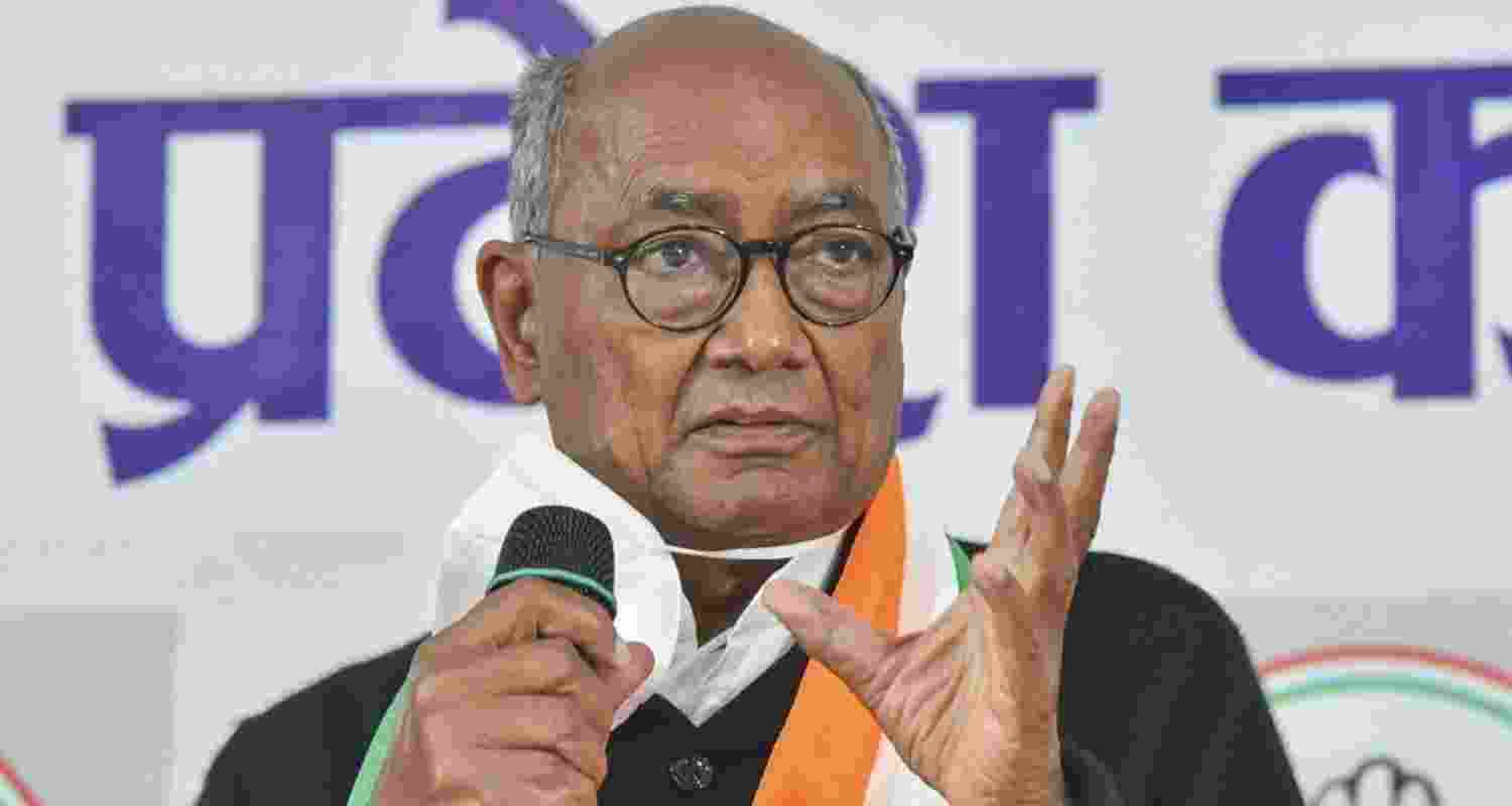 Digvijaya bells the cat in Congress Digvijaya bells the cat in Congress