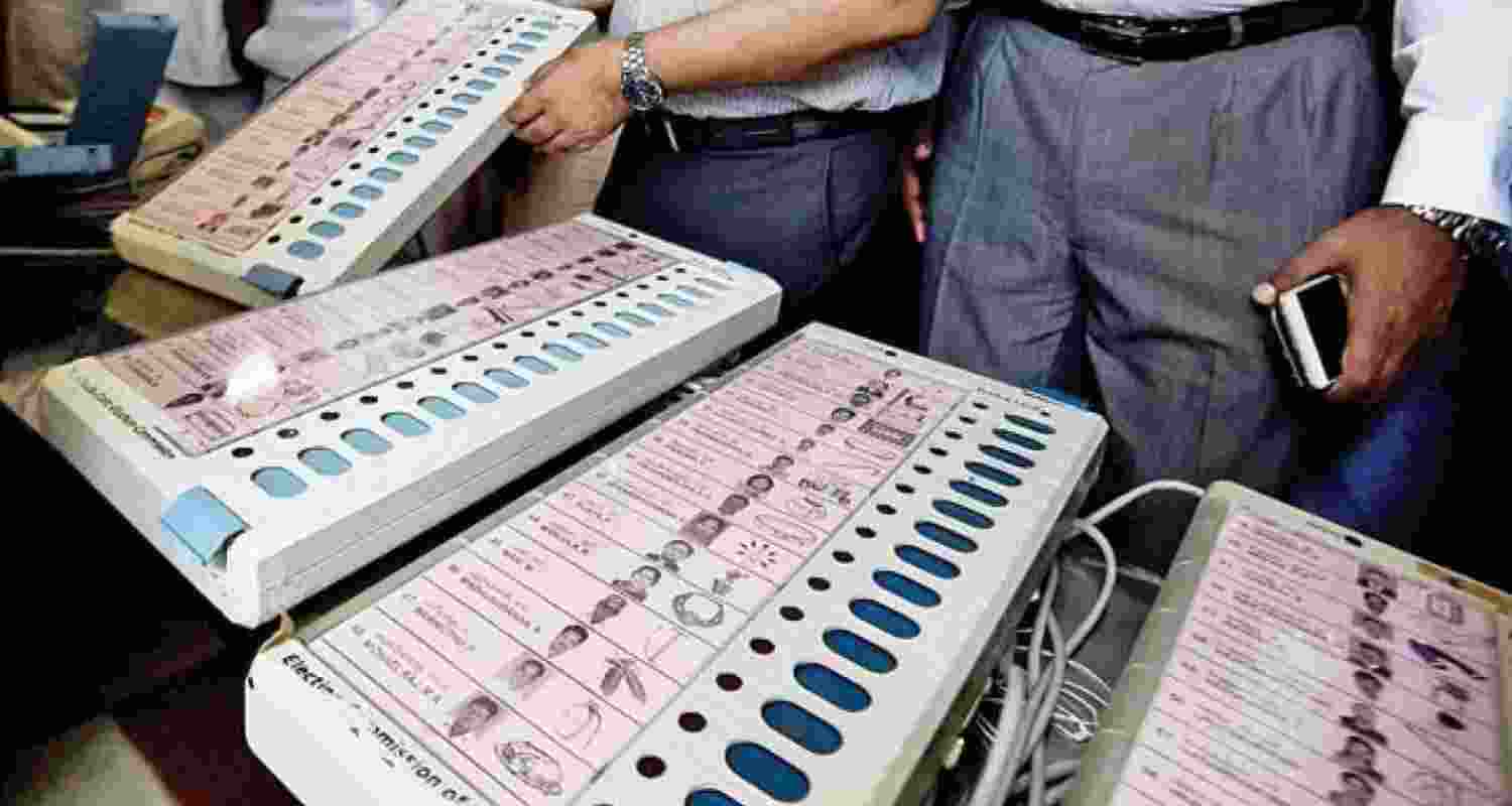 Electronic Voting Machines. Electronic Voting Machines.