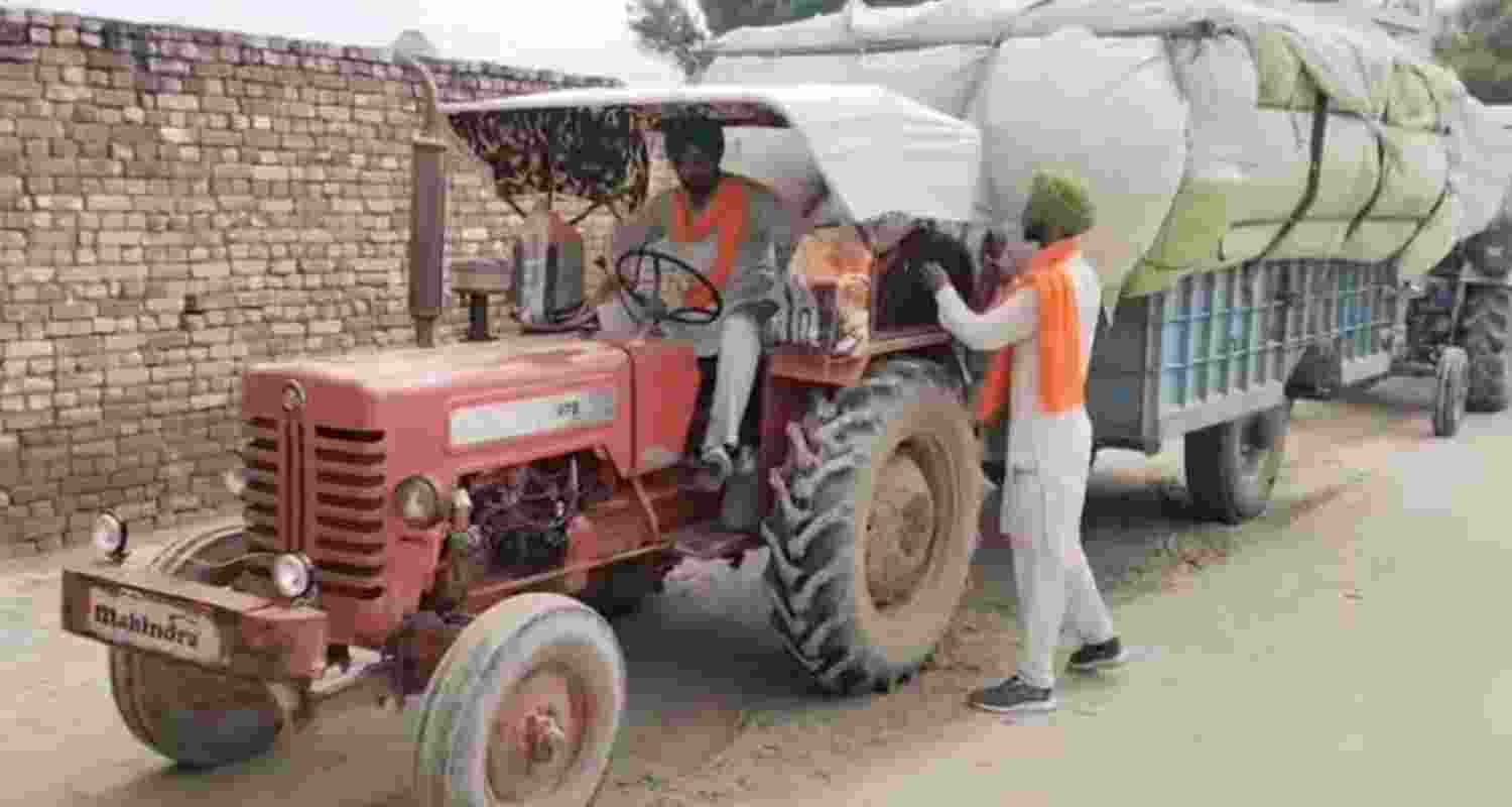 Farmers from neighbouring states send relief to flood-hit Punjab. Farmers from neighbouring states send relief to flood-hit Punjab.