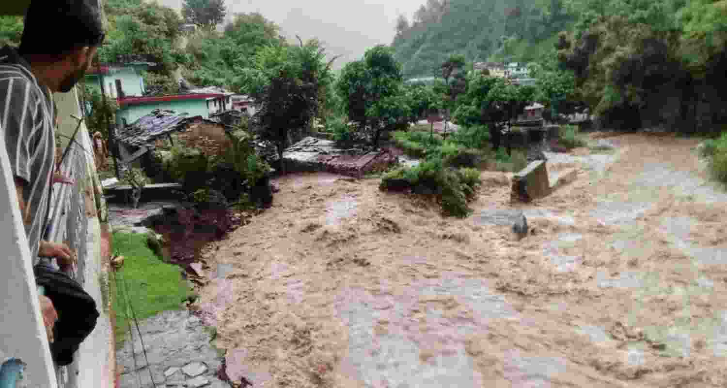 A red alert has been sounded for Dehradun, Tehri, Pauri and Haridwar on Monday, with predictions of extremely heavy rain in some places.  A red alert has been sounded for Dehradun, Tehri, Pauri and Haridwar on Monday, with predictions of extremely heavy rain in some places.