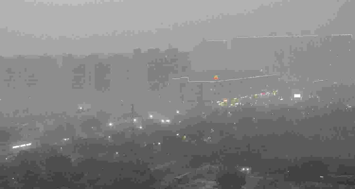 At 9 am on Tuesday, the city recorded an AQI of 415, slipping from the ‘very poor’ category recorded a day earlier, according to data from the Central Pollution Control Board (CPCB) At 9 am on Tuesday, the city recorded an AQI of 415, slipping from the ‘very poor’ category recorded a day earlier, according to data from the Central Pollution Control Board (CPCB)