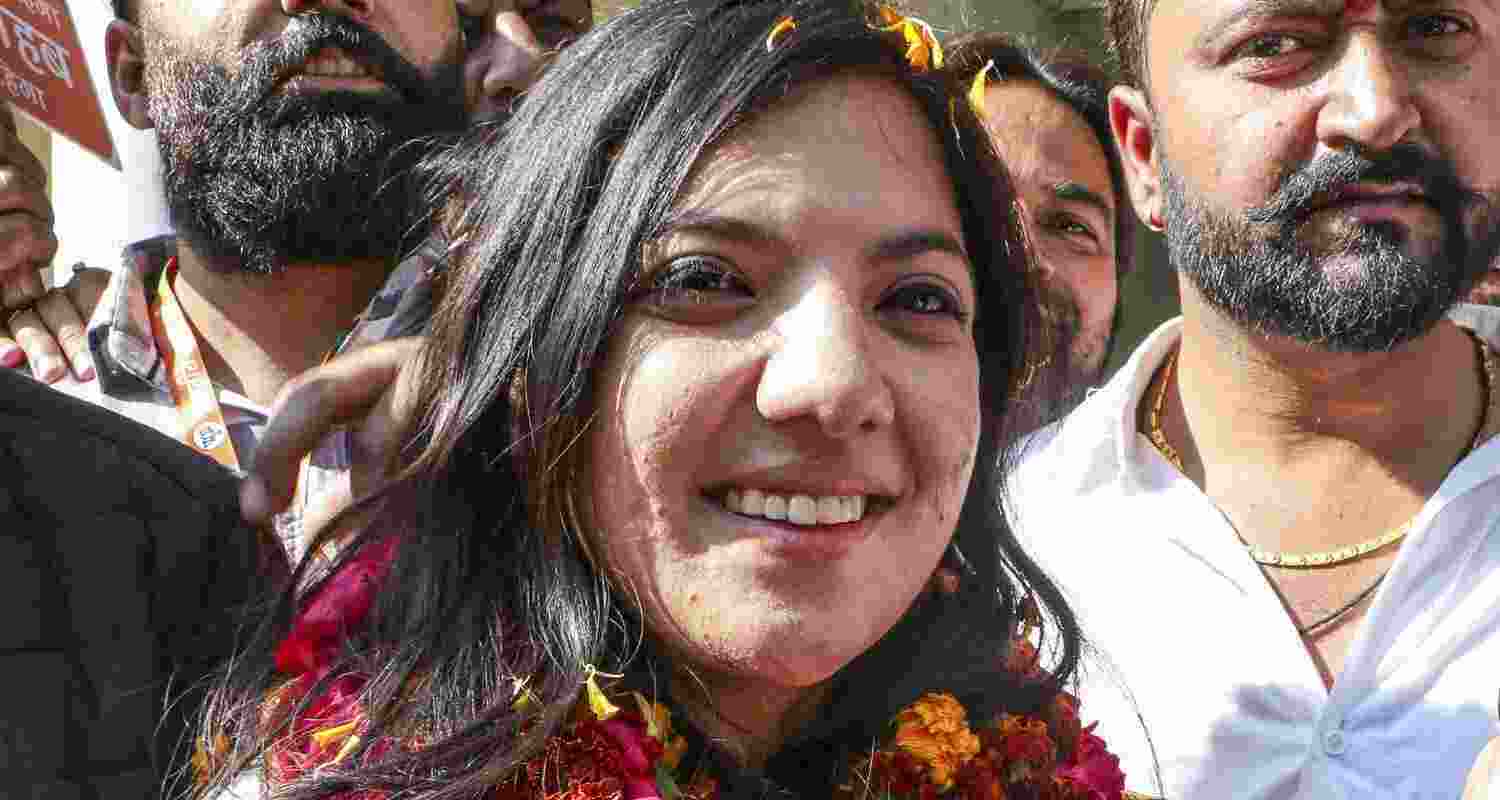 Shamim Begum of the Jammu & Kashmir National Conference trailed behind with 10,834 votes, while independent candidate Anil Sharma received only 837 votes Shamim Begum of the Jammu & Kashmir National Conference trailed behind with 10,834 votes, while independent candidate Anil Sharma received only 837 votes