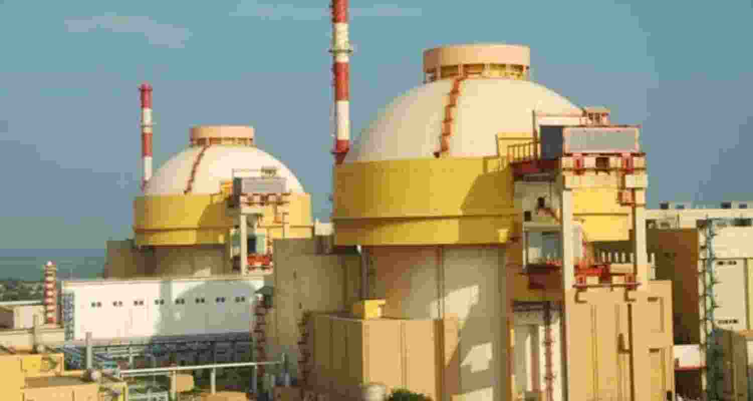 A total of seven flights from Russia are planned to supply the entire reactor core and some reserve fuel A total of seven flights from Russia are planned to supply the entire reactor core and some reserve fuel