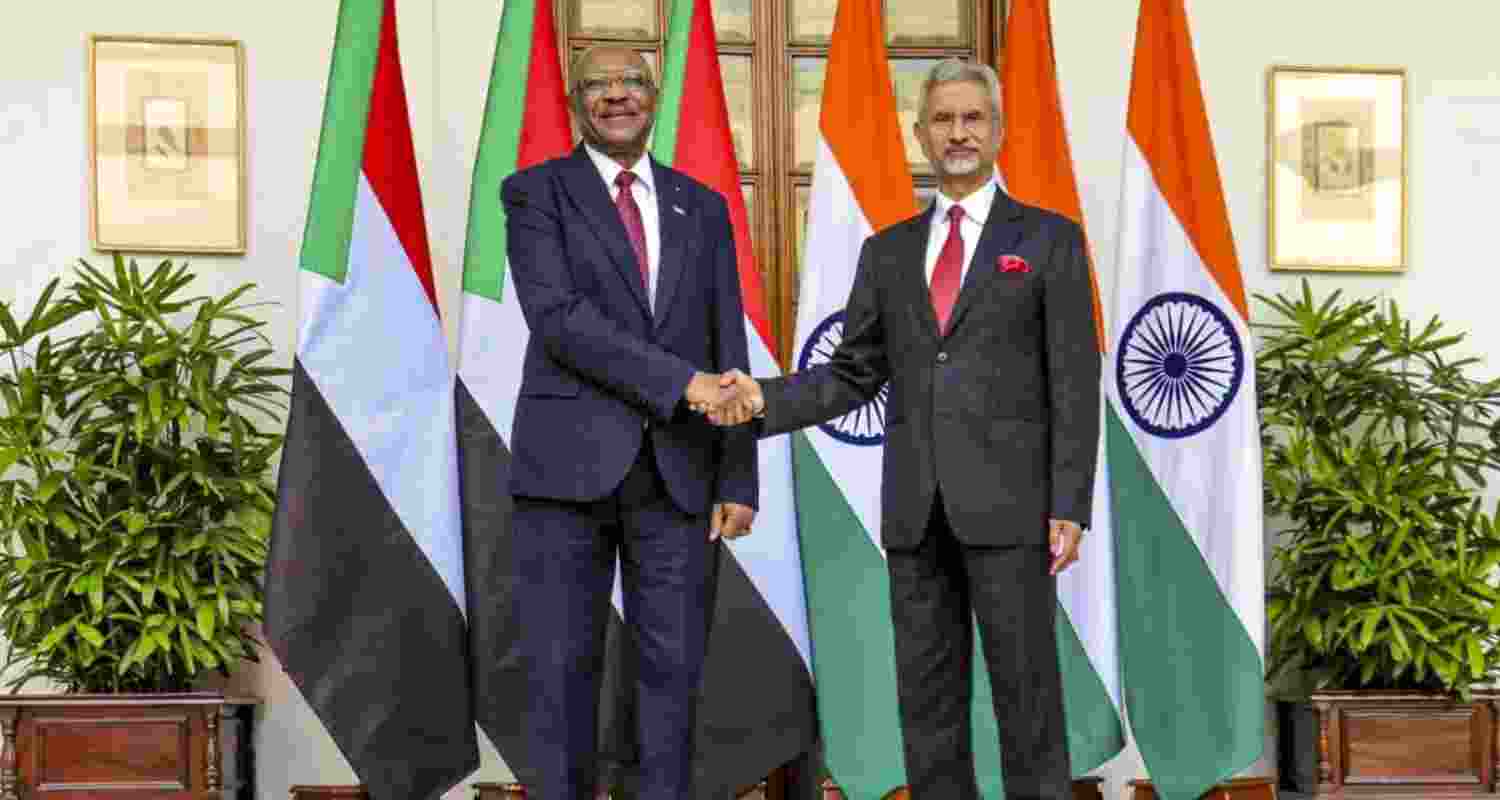 Sudan’s civil war, waged between the Sudanese Armed Forces (SAF) and the Rapid Support Forces (RSF), erupted on April 15, 2023, and plunged the country into chaos Sudan’s civil war, waged between the Sudanese Armed Forces (SAF) and the Rapid Support Forces (RSF), erupted on April 15, 2023, and plunged the country into chaos