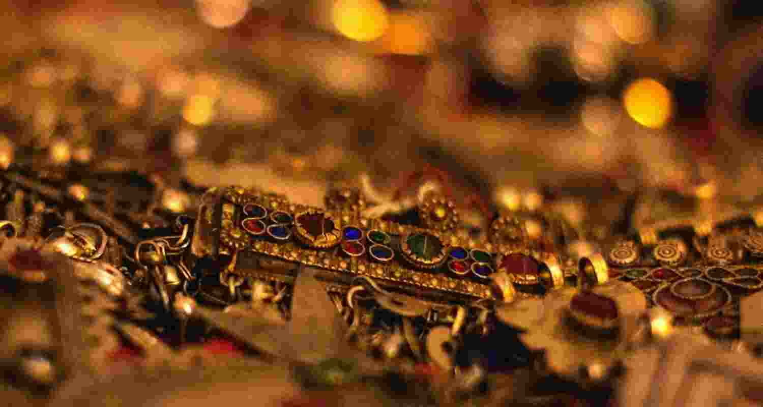 Geopolitical uncertainties and safe haven-buying led to silver and gold metals’ futures touching new all-time highs on Thursday, breaching all previous records Geopolitical uncertainties and safe haven-buying led to silver and gold metals’ futures touching new all-time highs on Thursday, breaching all previous records