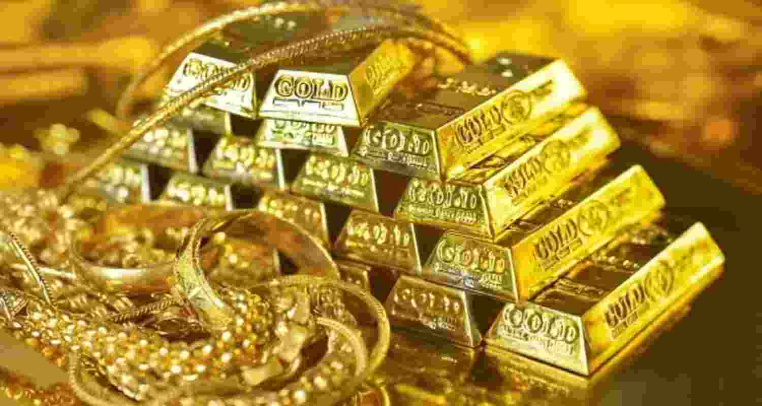 Fluctuating gold prices rose to hit a fresh lifetime high of ₹1,13,100 per 10 grams in the national capital on Thursday Fluctuating gold prices rose to hit a fresh lifetime high of ₹1,13,100 per 10 grams in the national capital on Thursday