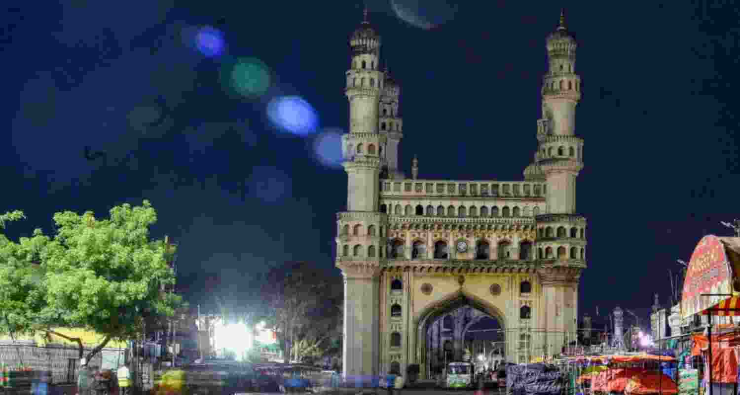 Hyderabad listed among 20 dirtiest cities worldwide: Survey Hyderabad listed among 20 dirtiest cities worldwide: Survey