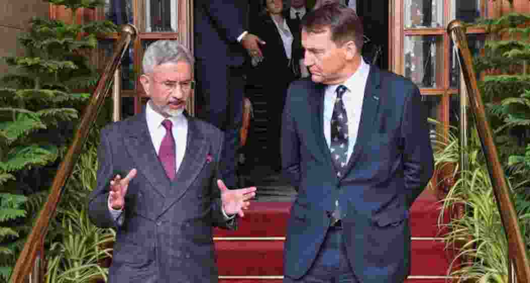 External Affairs Minister S Jaishankar speaks with Polish Foreign Minister Radoslaw Sikorski in Delhi on Monday. (Photo: X/@DrSJaishankar) External Affairs Minister S Jaishankar speaks with Polish Foreign Minister Radoslaw Sikorski in Delhi on Monday. (Photo: X/@DrSJaishankar)