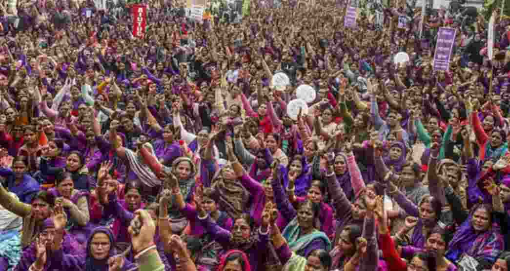 By mid-morning, several protesters who did manage to reach Salt Lake were picked up near Swasthya Bhawan, where security has since been tightened and traffic diverted. By mid-morning, several protesters who did manage to reach Salt Lake were picked up near Swasthya Bhawan, where security has since been tightened and traffic diverted.