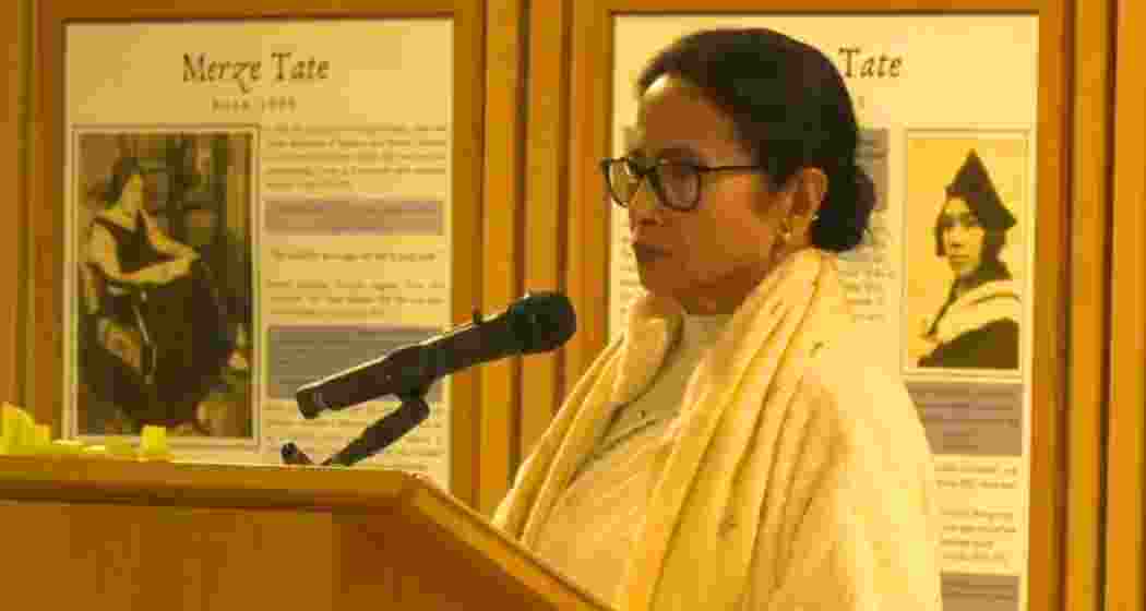 Speaking at Oxford, Mamata Banerjee (in photo) stressed that her governance model rejects discrimination and fosters unity. Speaking at Oxford, Mamata Banerjee (in photo) stressed that her governance model rejects discrimination and fosters unity.