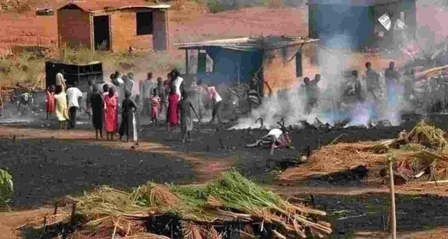 Gunmen kill 100 in Nigeria, says Amnesty International Gunmen kill 100 in Nigeria, says Amnesty International