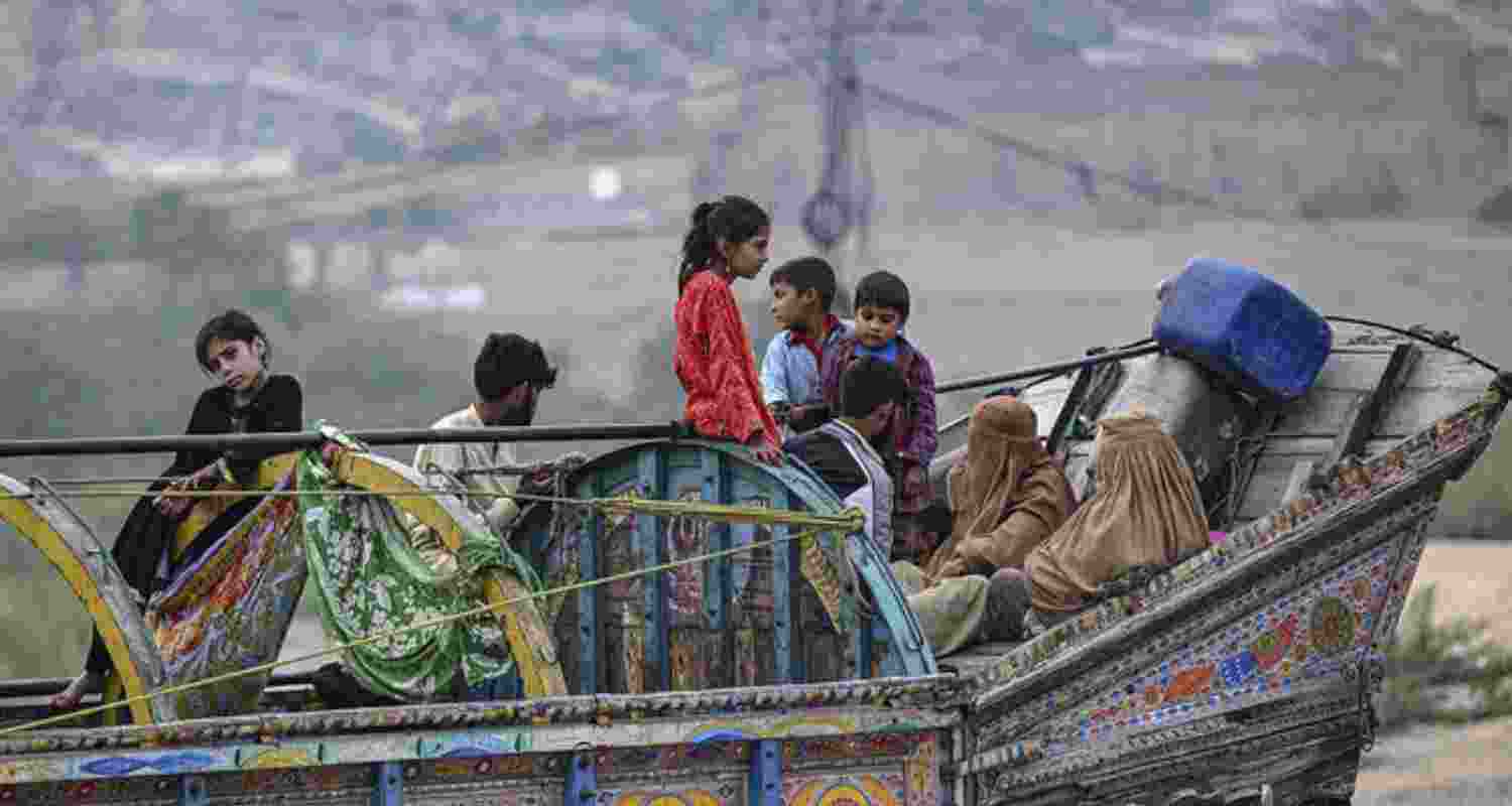 Pak escalates deportation drive against illegal Afghan nationals Pak escalates deportation drive against illegal Afghan nationals