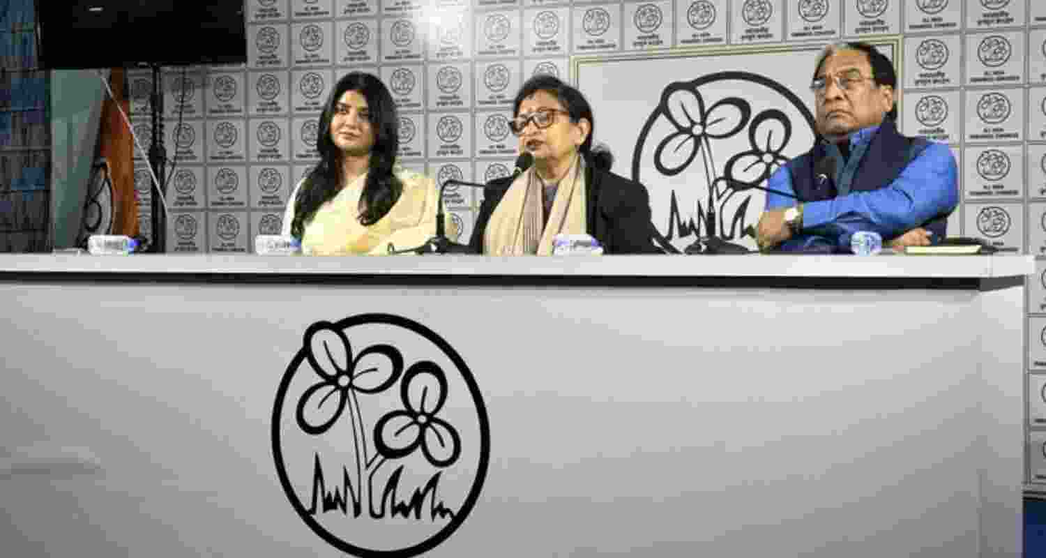 Actress Parno Mitra was formally inducted into the TMC at the party headquarters, Trinamool Bhavan, in the presence of state minister Chandrima Bhattacharya and TMC state vice-president Jayprakash Majumdar. Actress Parno Mitra was formally inducted into the TMC at the party headquarters, Trinamool Bhavan, in the presence of state minister Chandrima Bhattacharya and TMC state vice-president Jayprakash Majumdar.