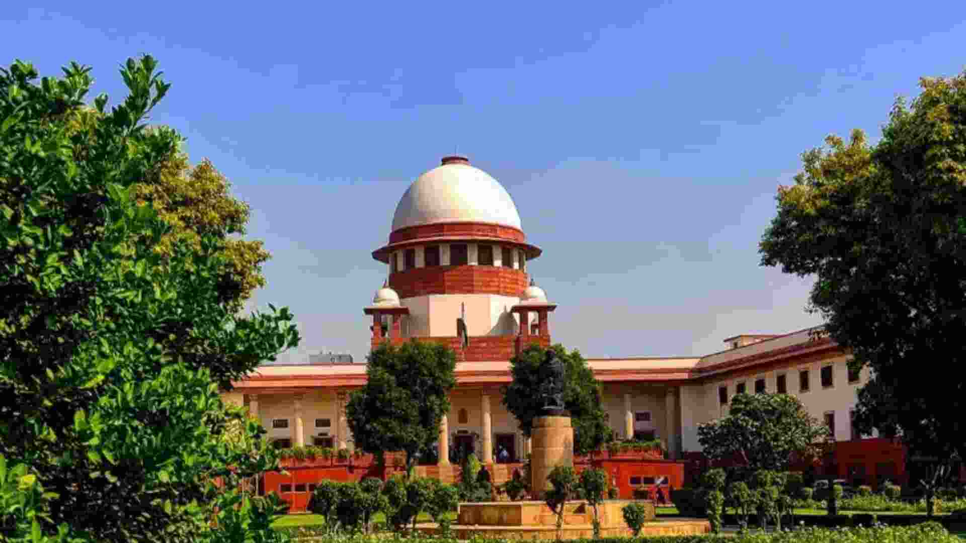 Child trafficking rampant in Delhi: SC seeks report from Centre Child trafficking rampant in Delhi: SC seeks report from Centre