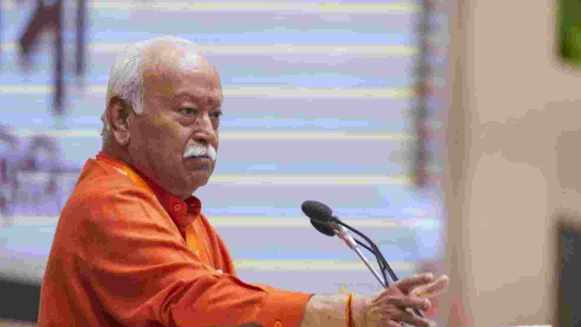 RSS chief pitches for 'Swadeshi', says no trade under 'pressure' RSS chief pitches for 'Swadeshi', says no trade under 'pressure'
