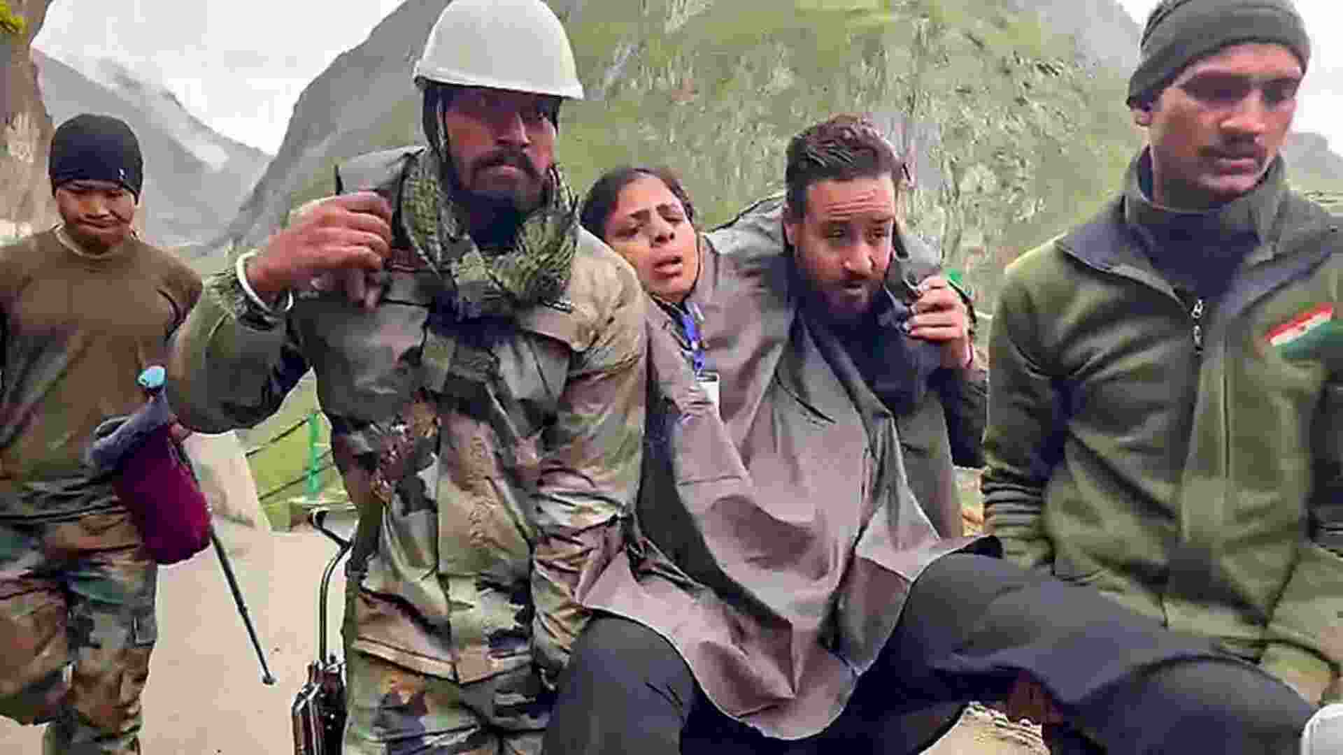 Army helicopters deployed for rescue operations in Kathua Army helicopters deployed for rescue operations in Kathua