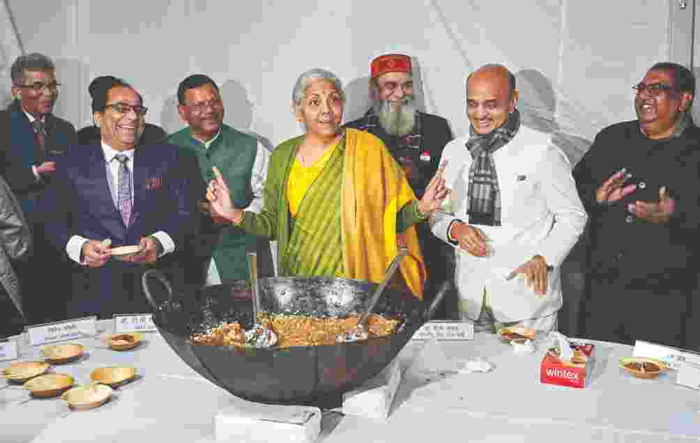 Budget in 'final stage':FM takes part in customary Halwa ceremony Budget in 'final stage':FM takes part in customary Halwa ceremony