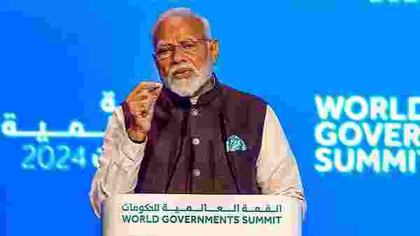 Prime Minister Narendra Modi and his UAE counterpart Sheikh Mohamed bin Rashid Al Maktoum on Wednesday virtually laid the foundation stone of Bharat Mart. Prime Minister Narendra Modi and his UAE counterpart Sheikh Mohamed bin Rashid Al Maktoum on Wednesday virtually laid the foundation stone of Bharat Mart.