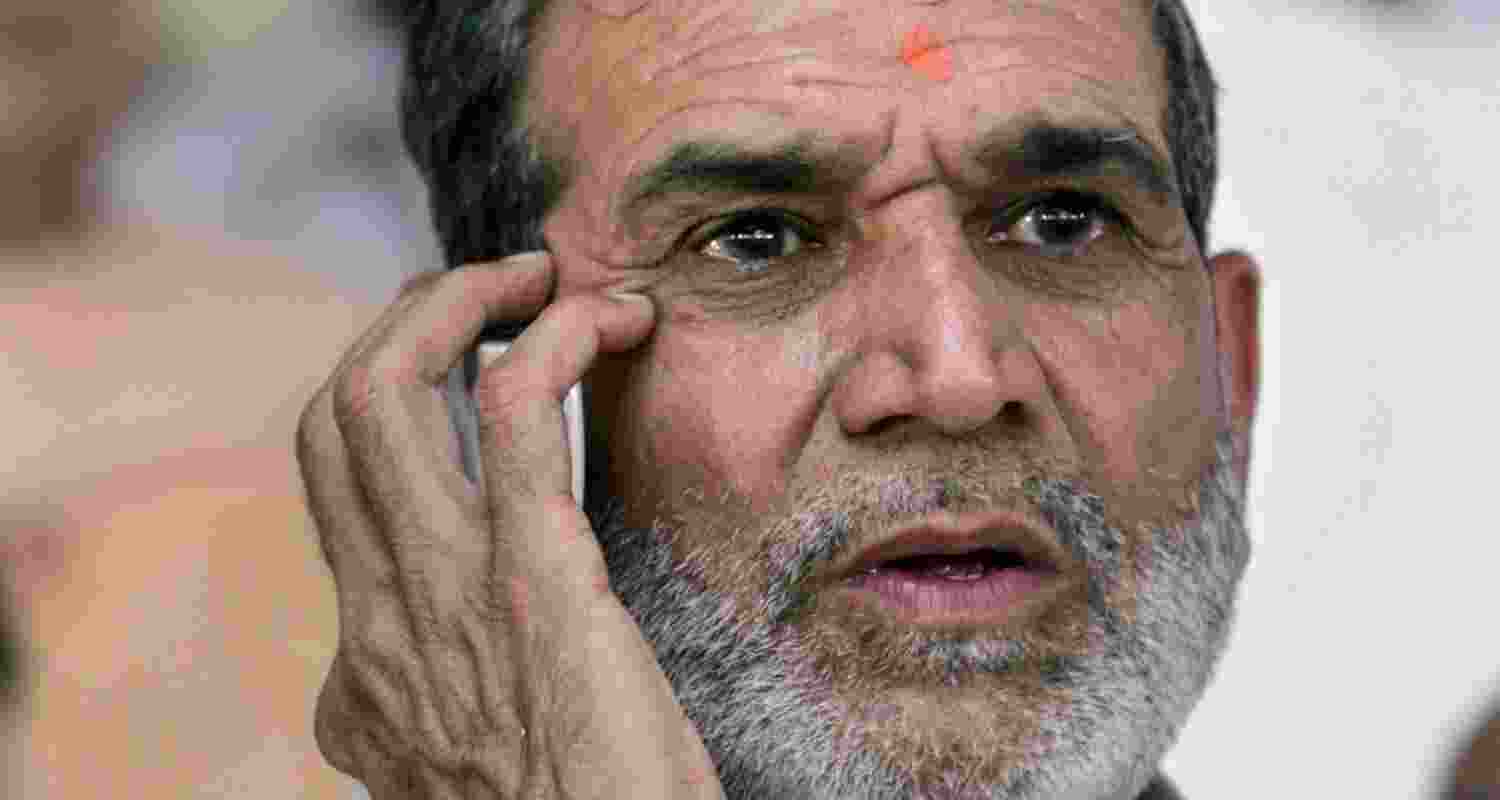 Sajjan Kumar had surrendered before a trial court in New Delhi to serve the sentence in pursuance of the high court's December 17, 2018 judgment. Sajjan Kumar had surrendered before a trial court in New Delhi to serve the sentence in pursuance of the high court's December 17, 2018 judgment.