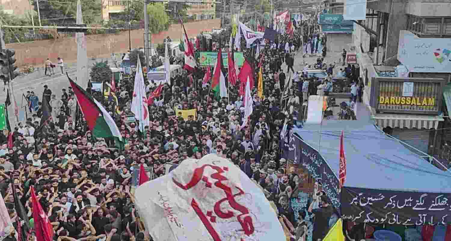 Thousands Join 8th Muharram Procession In Srinagar. Thousands Join 8th Muharram Procession In Srinagar.