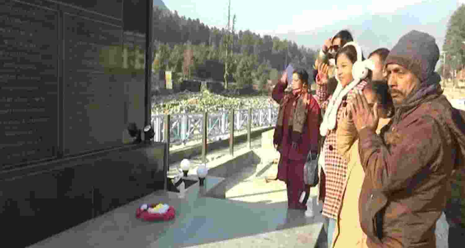 Tourist pay tribute to those who lost their lives in April 22 terror attack in Pahalgam. Tourist pay tribute to those who lost their lives in April 22 terror attack in Pahalgam.