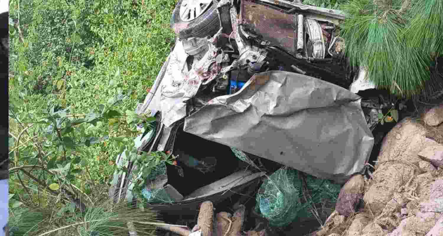 A car carrying members of a wedding party skidded off the Nainatikker-Dhangyar road near Kila Kalach and fell about 150 metres into a deep gorge. A car carrying members of a wedding party skidded off the Nainatikker-Dhangyar road near Kila Kalach and fell about 150 metres into a deep gorge.