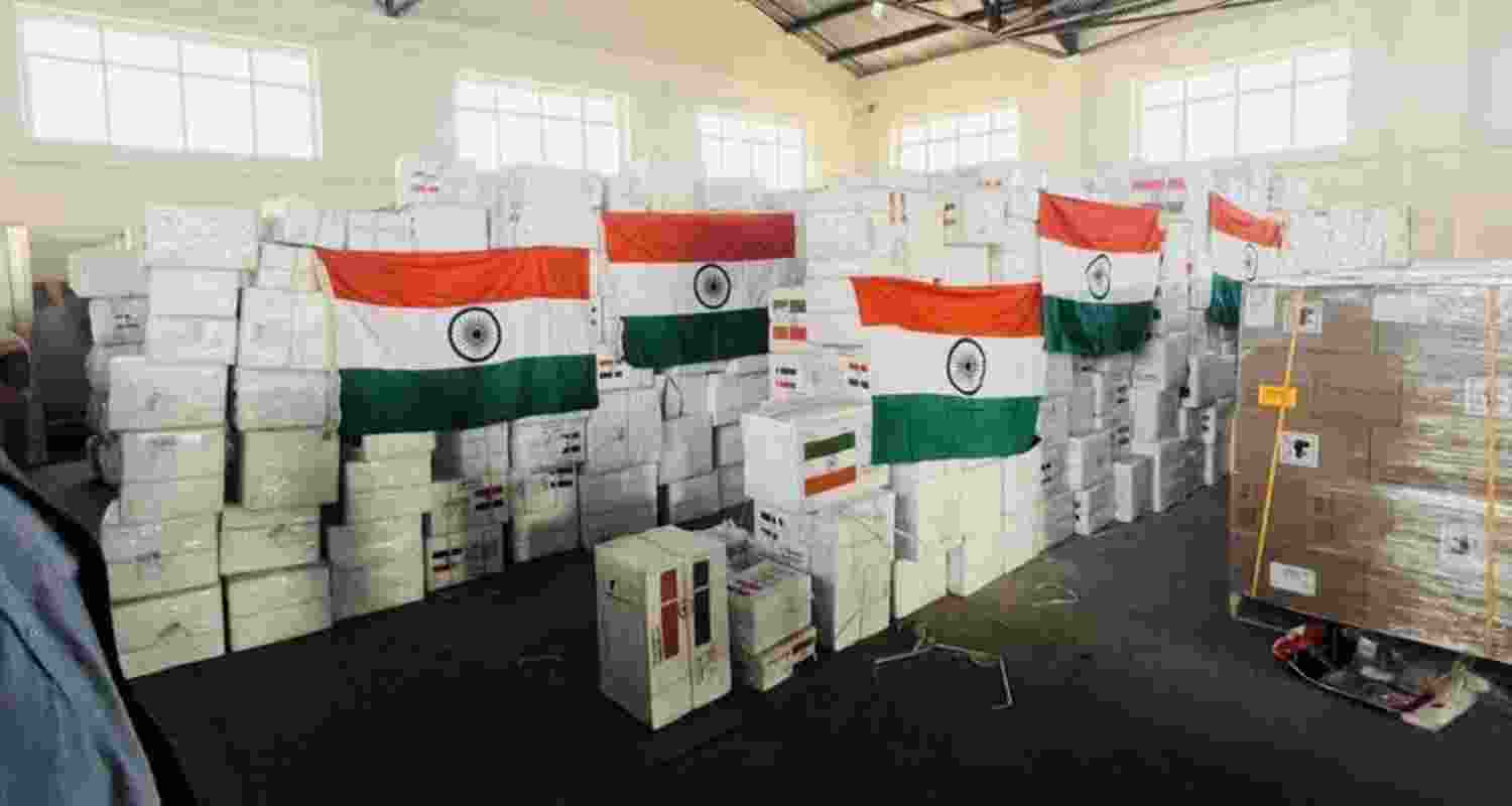 India aids Afghanistan with anti-disease medicines. India aids Afghanistan with anti-disease medicines.