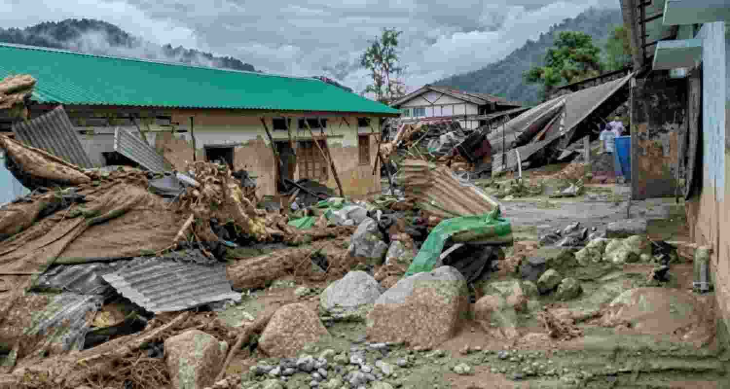 Four people remain missing after a flash flood in Arunachal Pradesh's Keyi Panyor district as NDRF, SDRF and police intensify rescue efforts. Four people remain missing after a flash flood in Arunachal Pradesh's Keyi Panyor district as NDRF, SDRF and police intensify rescue efforts.