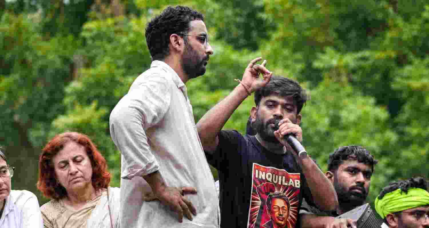 PM Modi announces fast-track courts for NEET paper leak cases as protests intensify, with agitators demanding Dharmendra Pradhan's resignation. PM Modi announces fast-track courts for NEET paper leak cases as protests intensify, with agitators demanding Dharmendra Pradhan's resignation.
