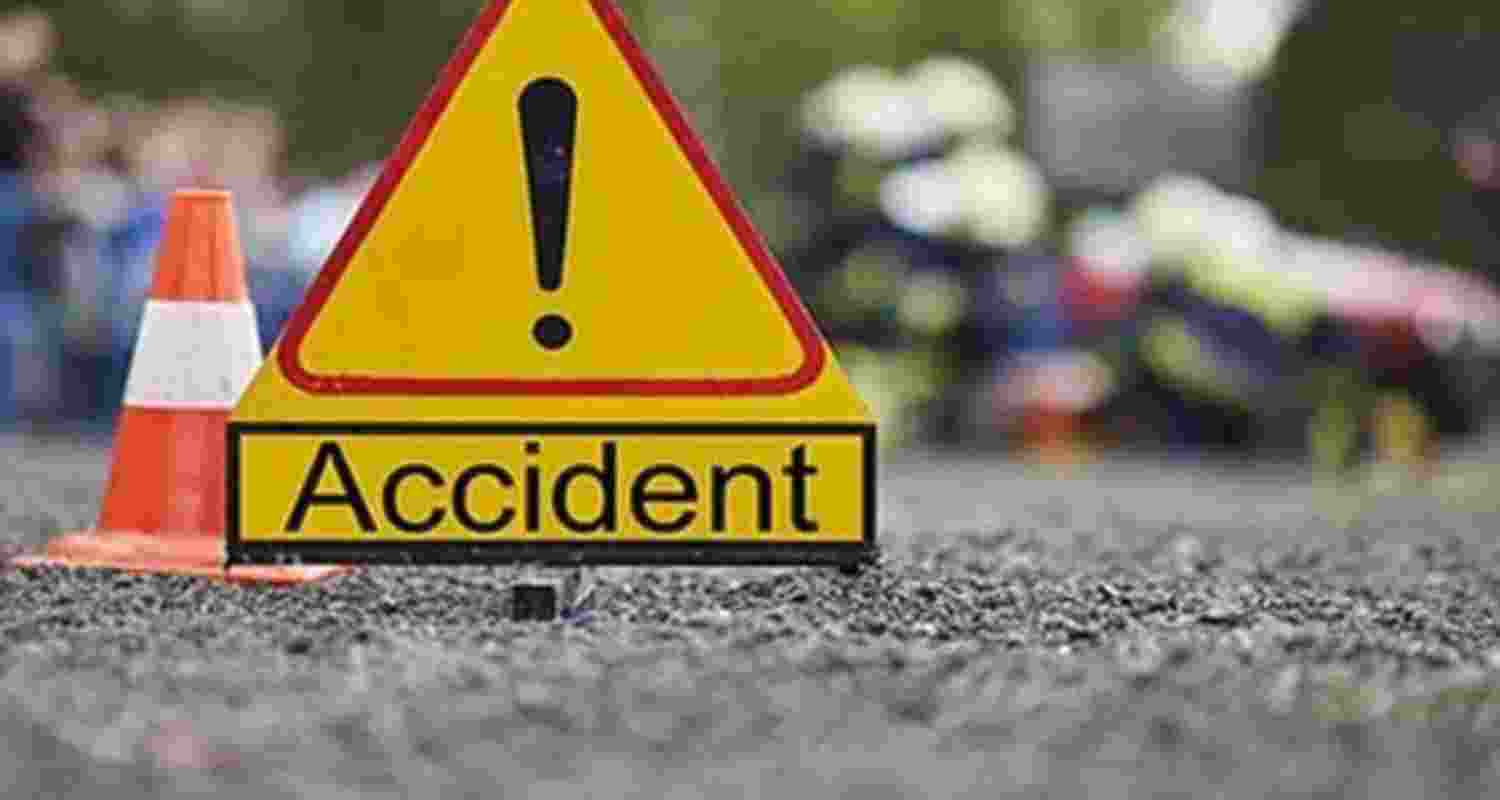 3, including 2 teachers, killed as car plunges into gorge 3, including 2 teachers, killed as car plunges into gorge