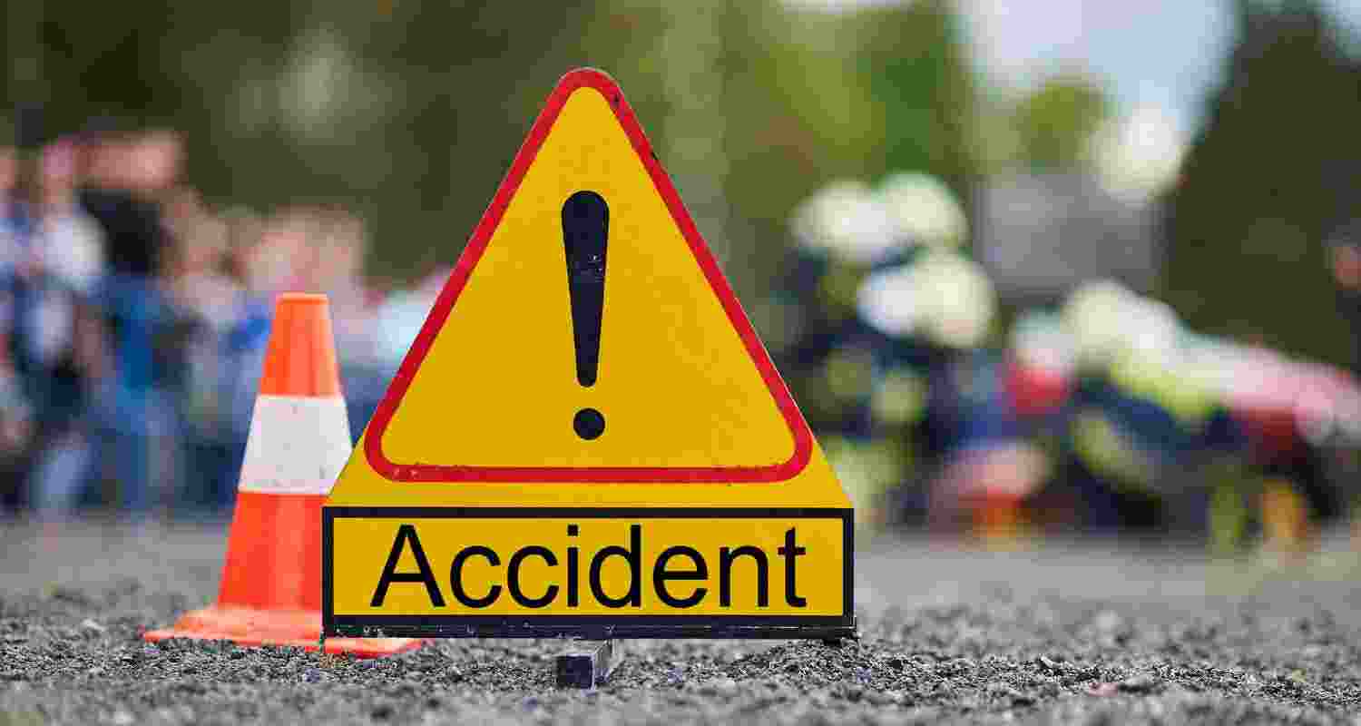 Eight killed, including a pregnant woman, after TNSTC bus loses control and crashes into vehicles in Salem; probe underway into cause of accident. Eight killed, including a pregnant woman, after TNSTC bus loses control and crashes into vehicles in Salem; probe underway into cause of accident.