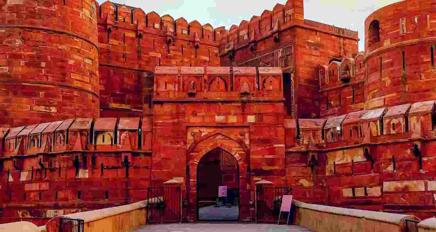 UP will observe Vijay Diwas at Agra Fort on June 12, marking 265 years since Maharaja Surajmal captured the Mughal stronghold. UP will observe Vijay Diwas at Agra Fort on June 12, marking 265 years since Maharaja Surajmal captured the Mughal stronghold.
