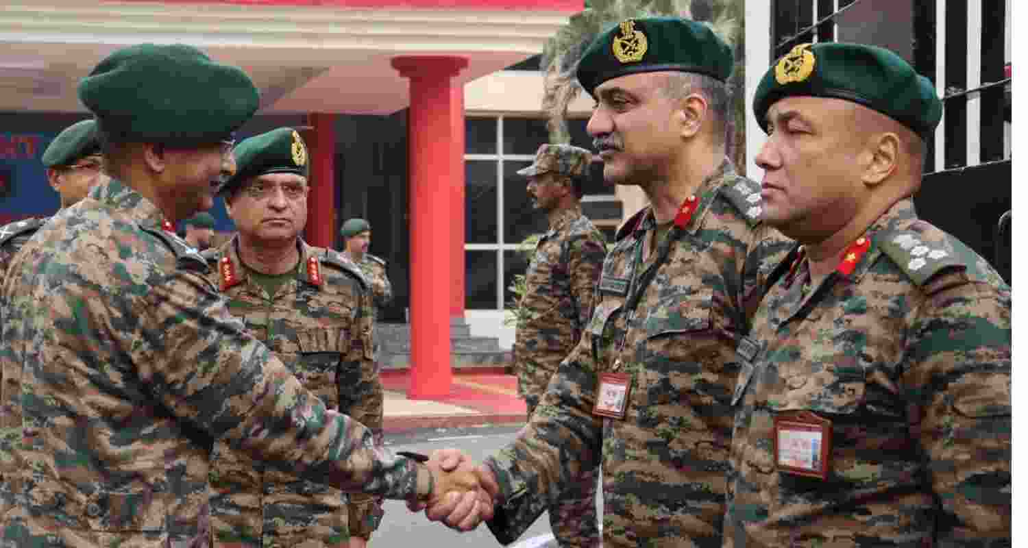 Lt Gen M V Suchindra Kumar visited White Knight Corps to review the operational preparedness. Lt Gen M V Suchindra Kumar visited White Knight Corps to review the operational preparedness.