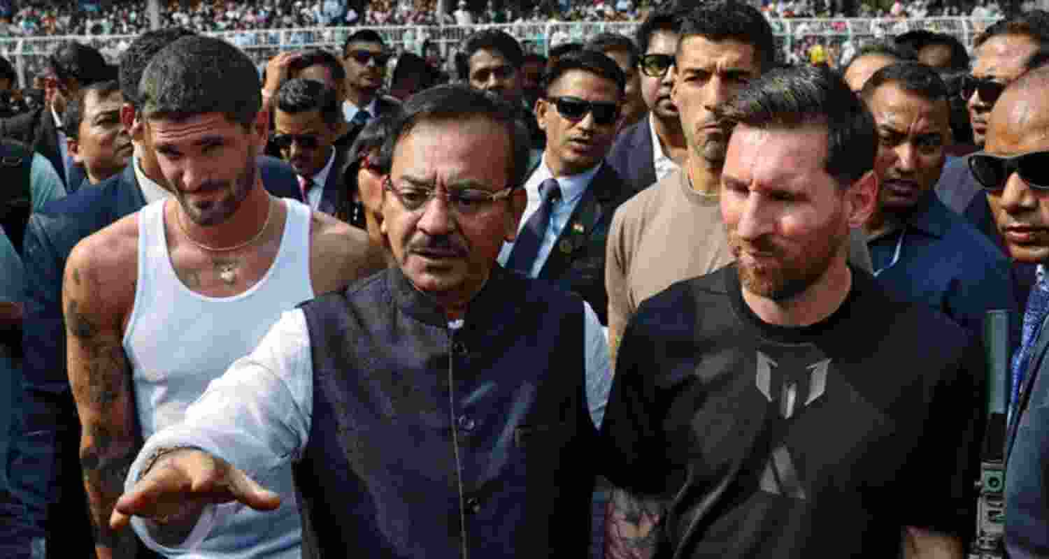 FIR registered against former West Bengal Sports Minister & TMC leader Aroop Biswas under BNS 3(5), 308(2), 318(4), 351(2) & 61(2). FIR registered against former West Bengal Sports Minister & TMC leader Aroop Biswas under BNS 3(5), 308(2), 318(4), 351(2) & 61(2).