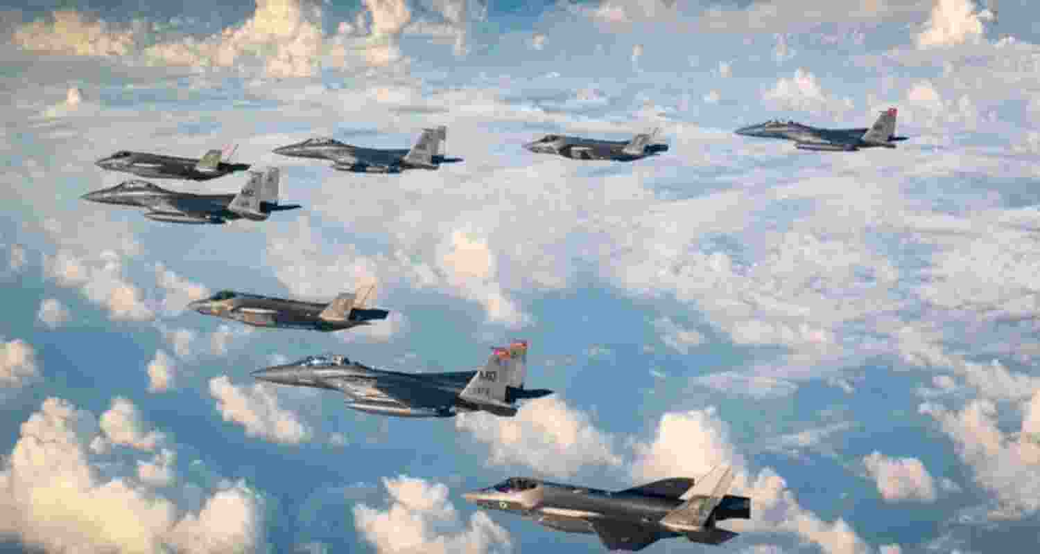 US launches fresh strikes on Iran, IRGC targets ships in Bahrain US launches fresh strikes on Iran, IRGC targets ships in Bahrain