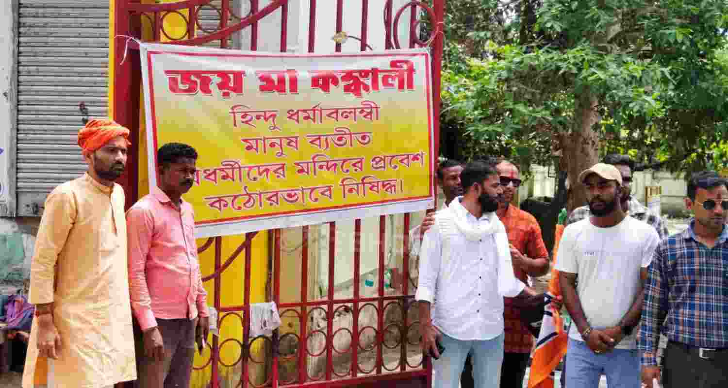 Controversy erupts at Birbhum’s Kankalitala Temple after banners allegedly restricting non-Hindus from entering the shrine were put up. Controversy erupts at Birbhum’s Kankalitala Temple after banners allegedly restricting non-Hindus from entering the shrine were put up.