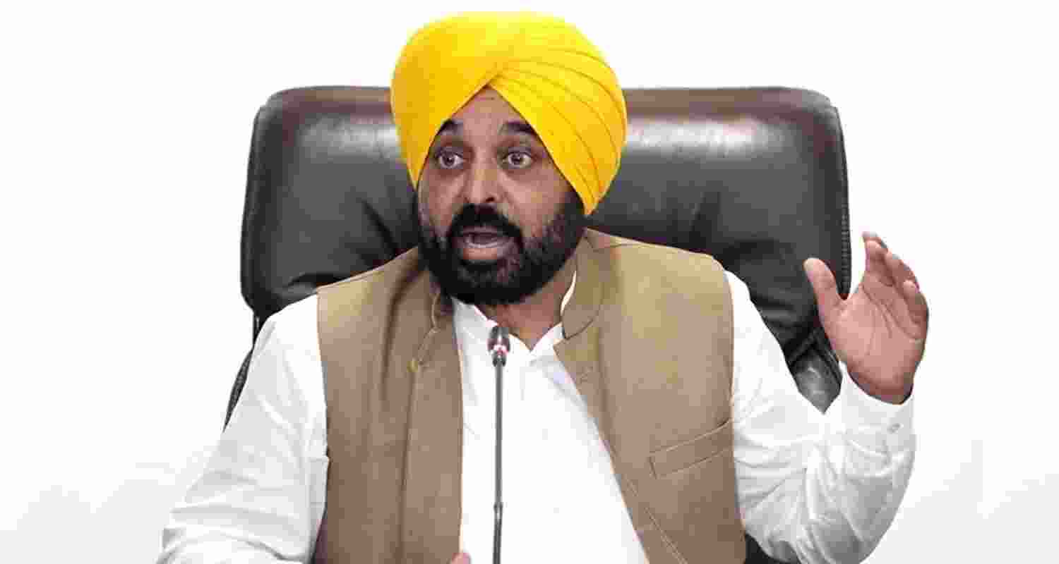 Bhagwant Mann caught on wrong foot on his own pitch Bhagwant Mann caught on wrong foot on his own pitch