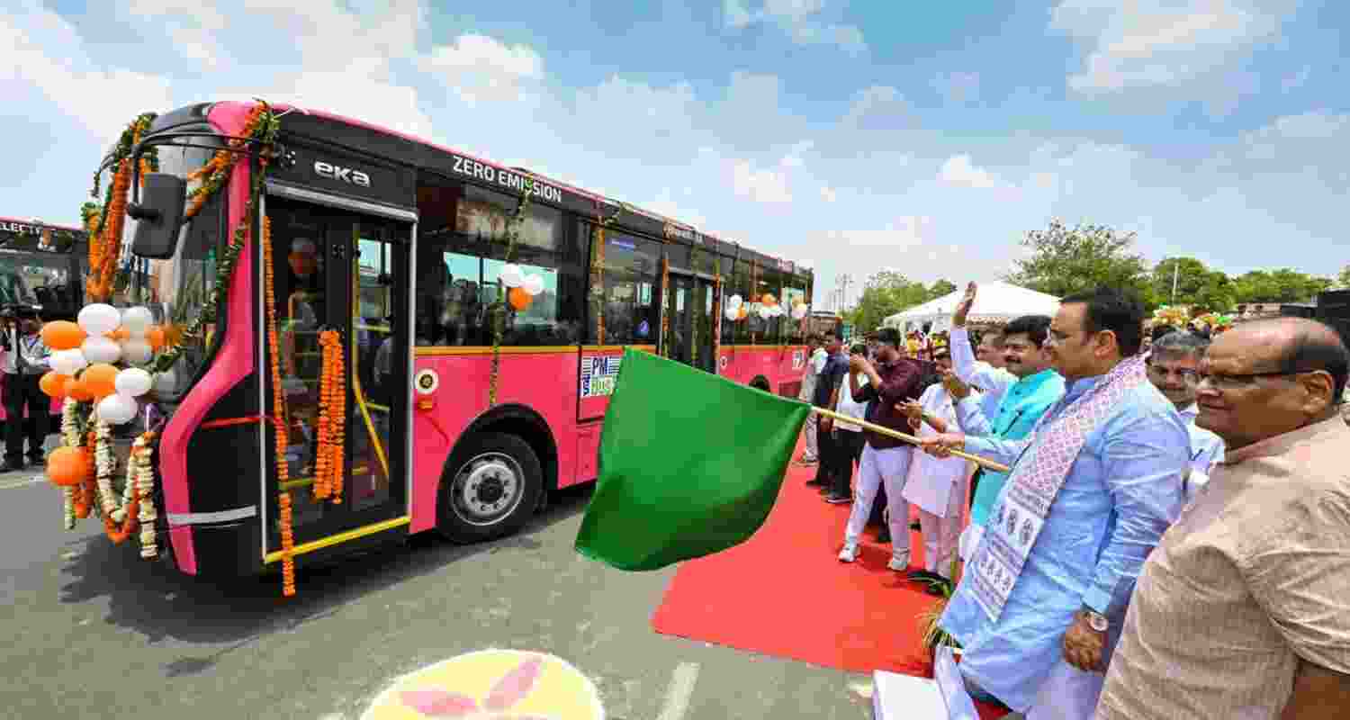 Rajasthan CM flags off electric buses under PM e-Bus Sewa scheme Rajasthan CM flags off electric buses under PM e-Bus Sewa scheme