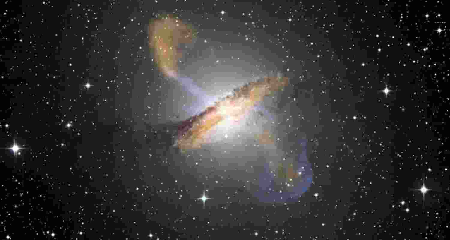 Can we replicate black holes in a laboratory? Can we replicate black holes in a laboratory?