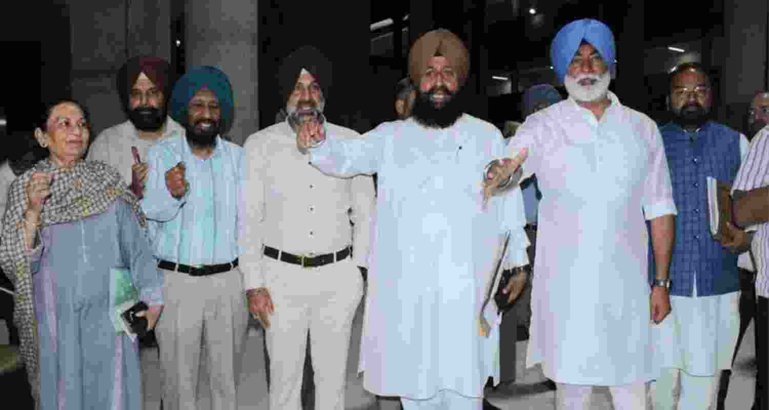 Congress leaders Sukhpal Khaira and Partap Bajwa stage a protest against the AAP government at the Punjab Vidhan Sabha in Chandigarh on Wednesday. Congress leaders Sukhpal Khaira and Partap Bajwa stage a protest against the AAP government at the Punjab Vidhan Sabha in Chandigarh on Wednesday.