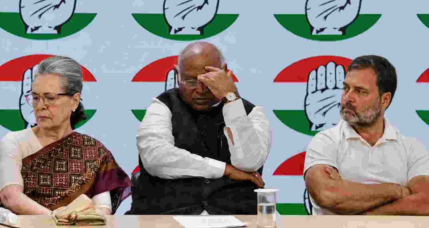 Congress has convened a meeting of top leaders to discuss political developments, opposition coordination and the party's strategy ahead. Congress has convened a meeting of top leaders to discuss political developments, opposition coordination and the party's strategy ahead.