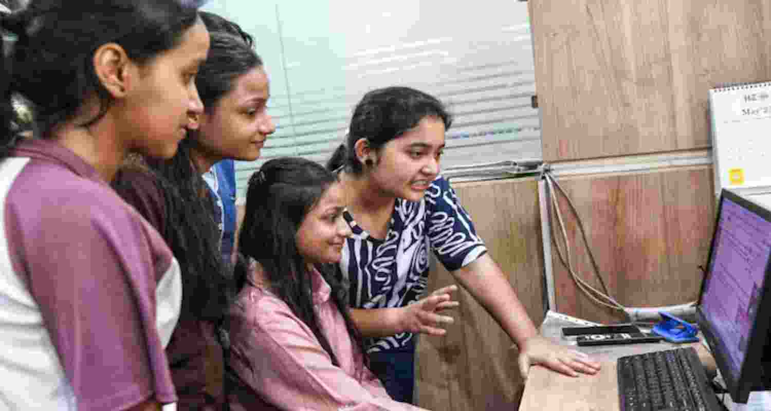 Kerala students to take cyber-safety pledge on June 1 Kerala students to take cyber-safety pledge on June 1