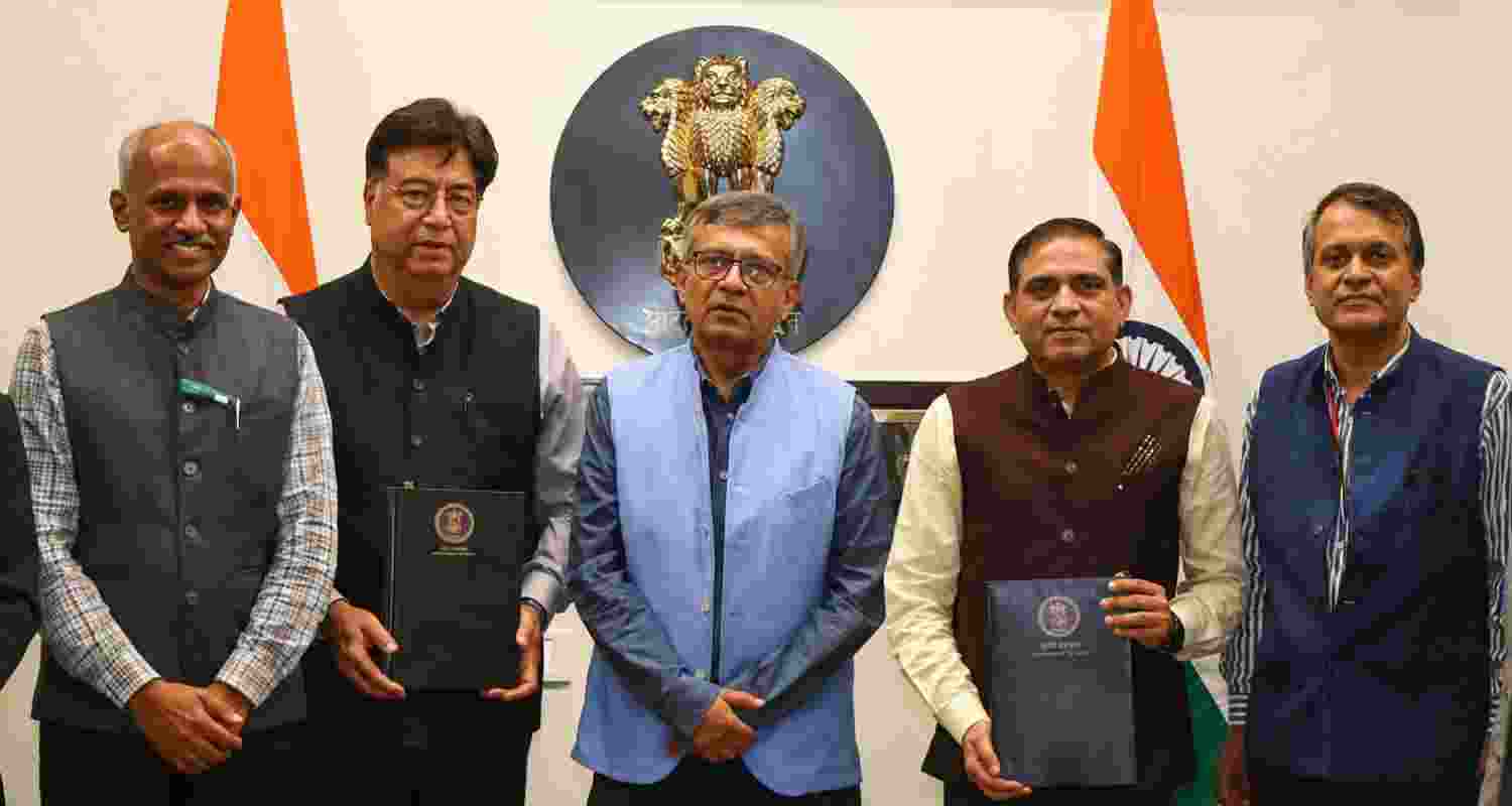 Defence Ministry signs a Rs 449-crore deal with Bengaluru-based firm to supply 20 indigenous GNSS jammers for the Indian Navy. Defence Ministry signs a Rs 449-crore deal with Bengaluru-based firm to supply 20 indigenous GNSS jammers for the Indian Navy.