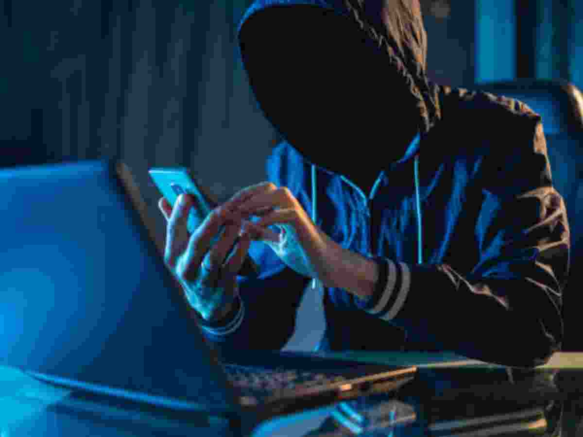 Lucknow Cyber Unit Makes First 'Digital Arrest,' Busts CBI Impersonation Scam Lucknow Cyber Unit Makes First 'Digital Arrest,' Busts CBI Impersonation Scam