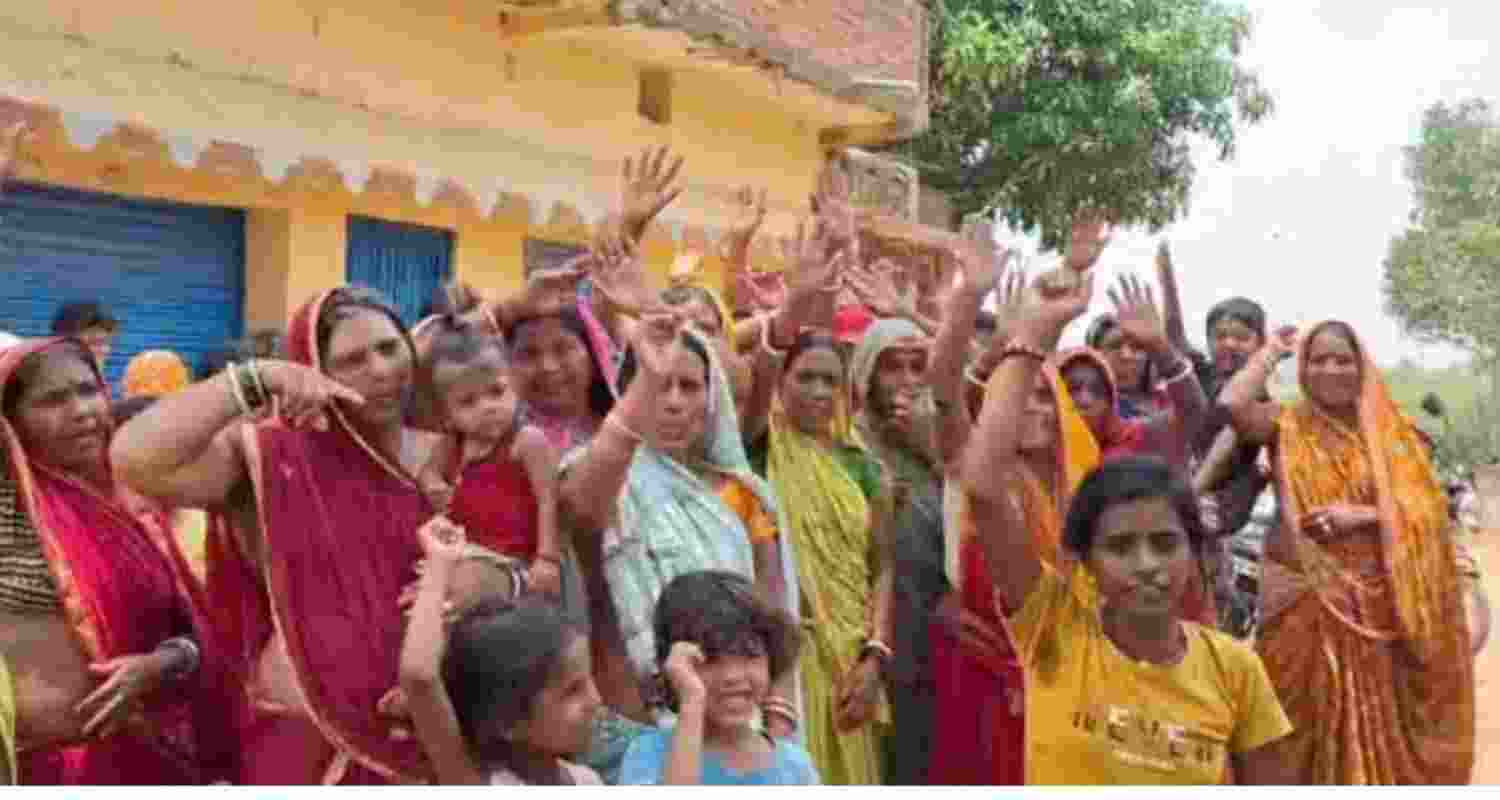 J'khand: Over 400 villagers boycott voting in Dumka J'khand: Over 400 villagers boycott voting in Dumka