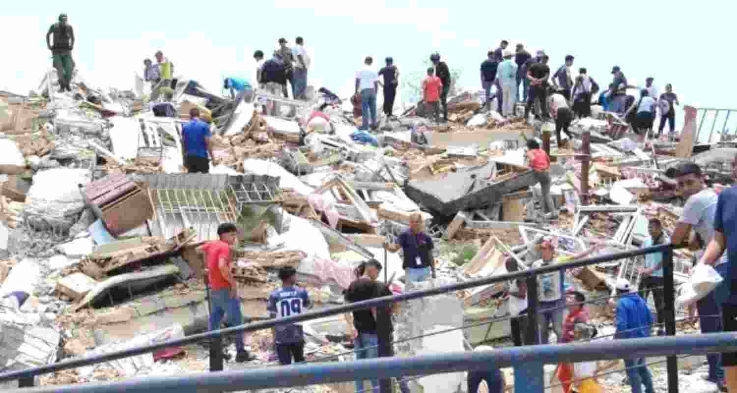 Death toll rises to 235 in Venezuela earthquakes, 4,300 injured Death toll rises to 235 in Venezuela earthquakes, 4,300 injured