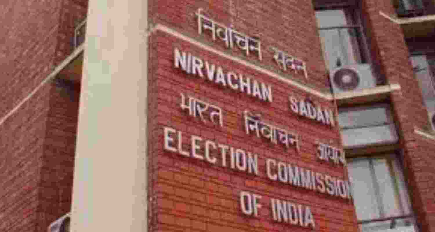 EC seeks report on Mamata Banerjee’s rally remarks amid Bengal poll tensions; concerns over impact on central forces and potential unrest at booths. EC seeks report on Mamata Banerjee’s rally remarks amid Bengal poll tensions; concerns over impact on central forces and potential unrest at booths.