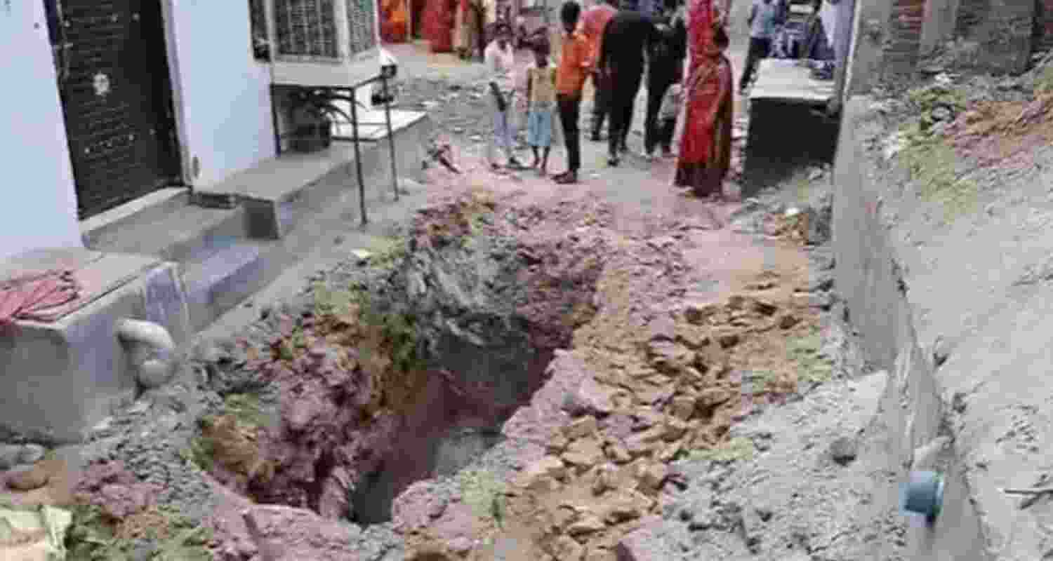 Father-in-law raped Haryana woman, then buried her in a pit. Father-in-law raped Haryana woman, then buried her in a pit.