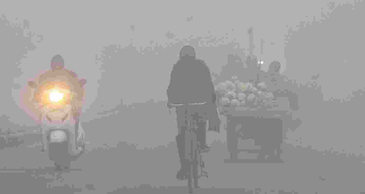 Delhi mandates 50% work from home amid air quality crisis Delhi mandates 50% work from home amid air quality crisis